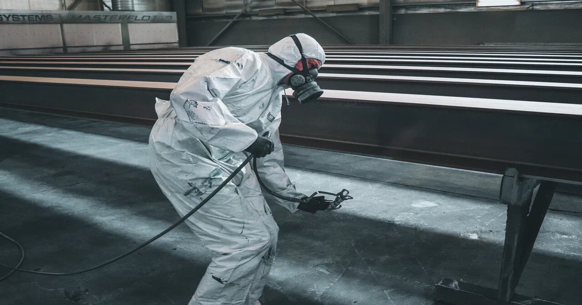 Plancher Époxy : Dangers, COV et Précautions à Connaître